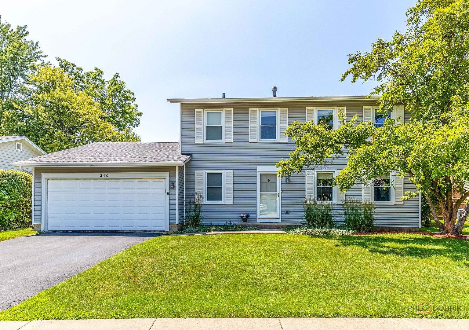 240 Osage Ter Buffalo Grove, IL 60089 - Thumbnail 2