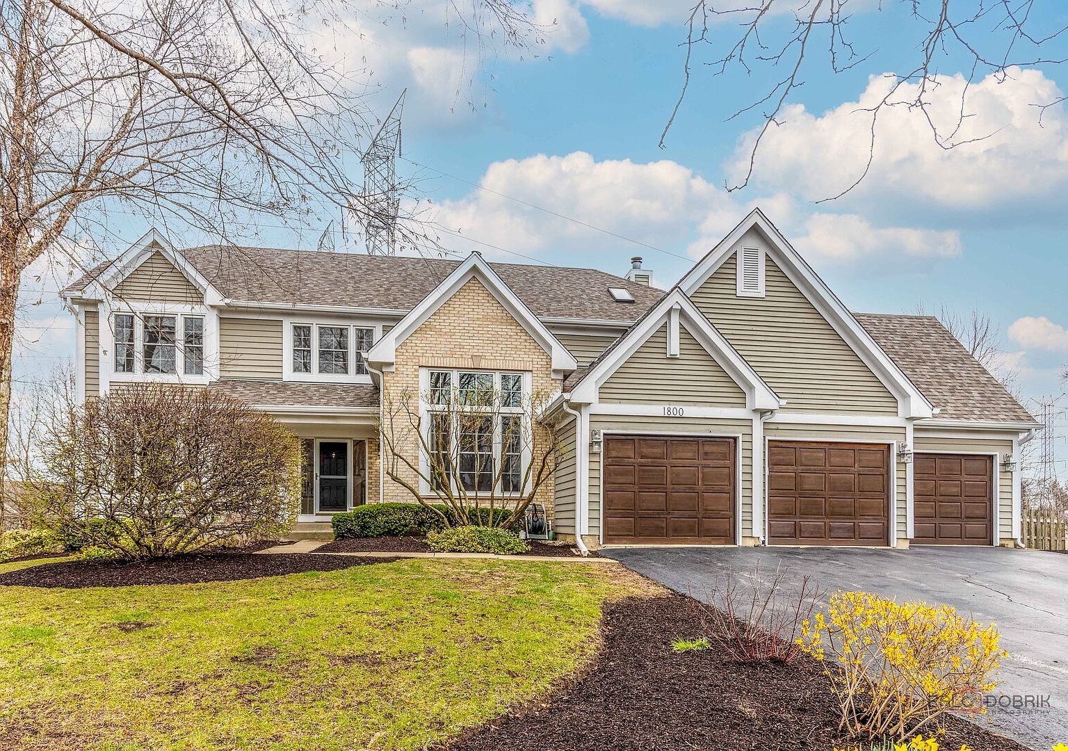 1800 Darnell St Libertyville, IL 60048  | Single Family