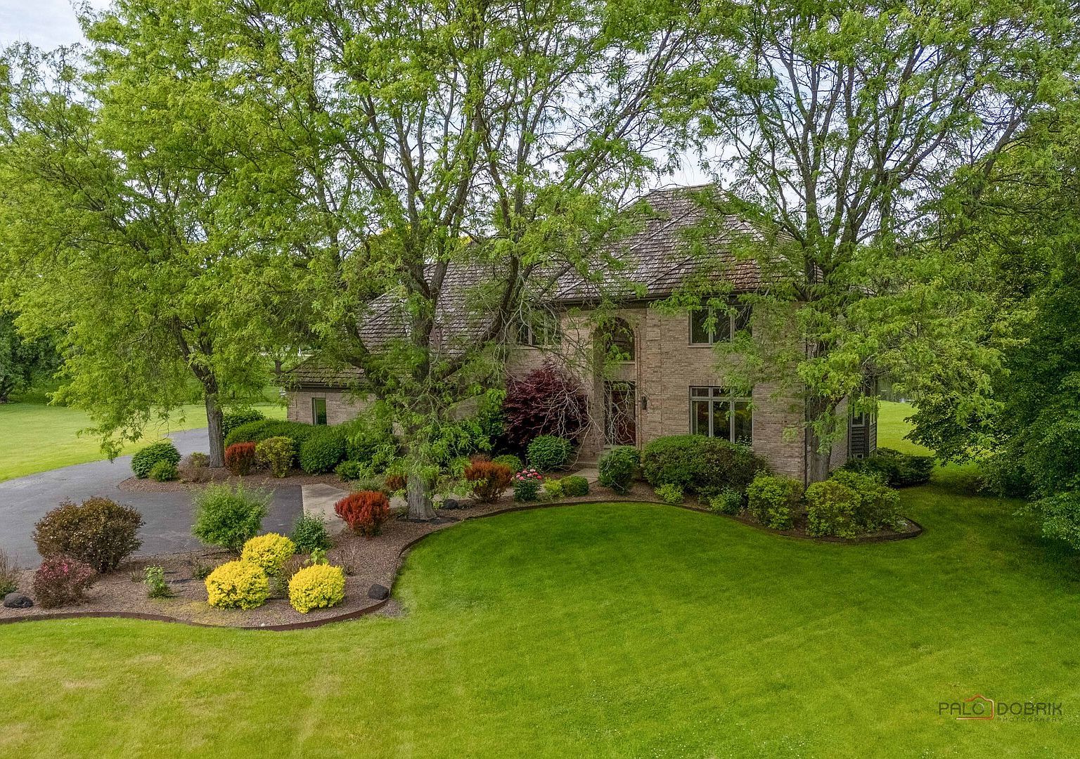 5420 Belmont Ct Libertyville, IL 60048 | Single Family