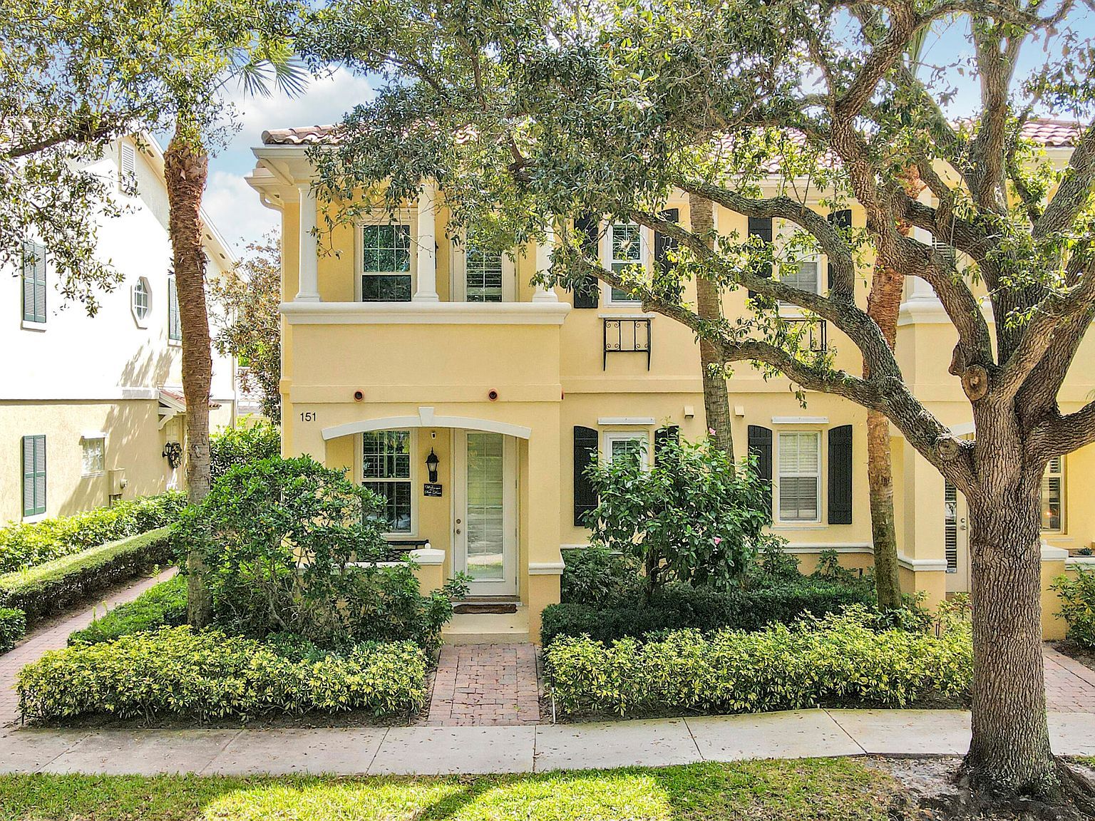 151 Rivinia Dr Jupiter, FL 33458 - Thumbnail 2