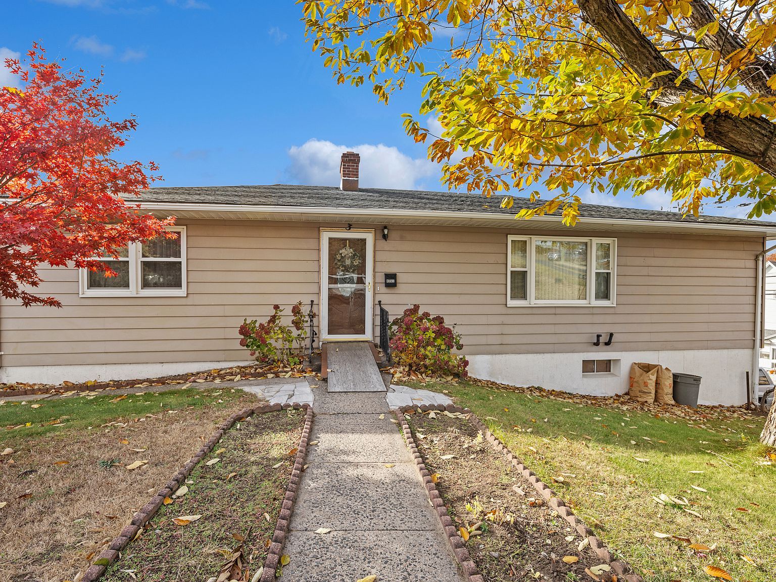 3 Maple Ter Naugatuck, CT 06770 - Thumbnail 2