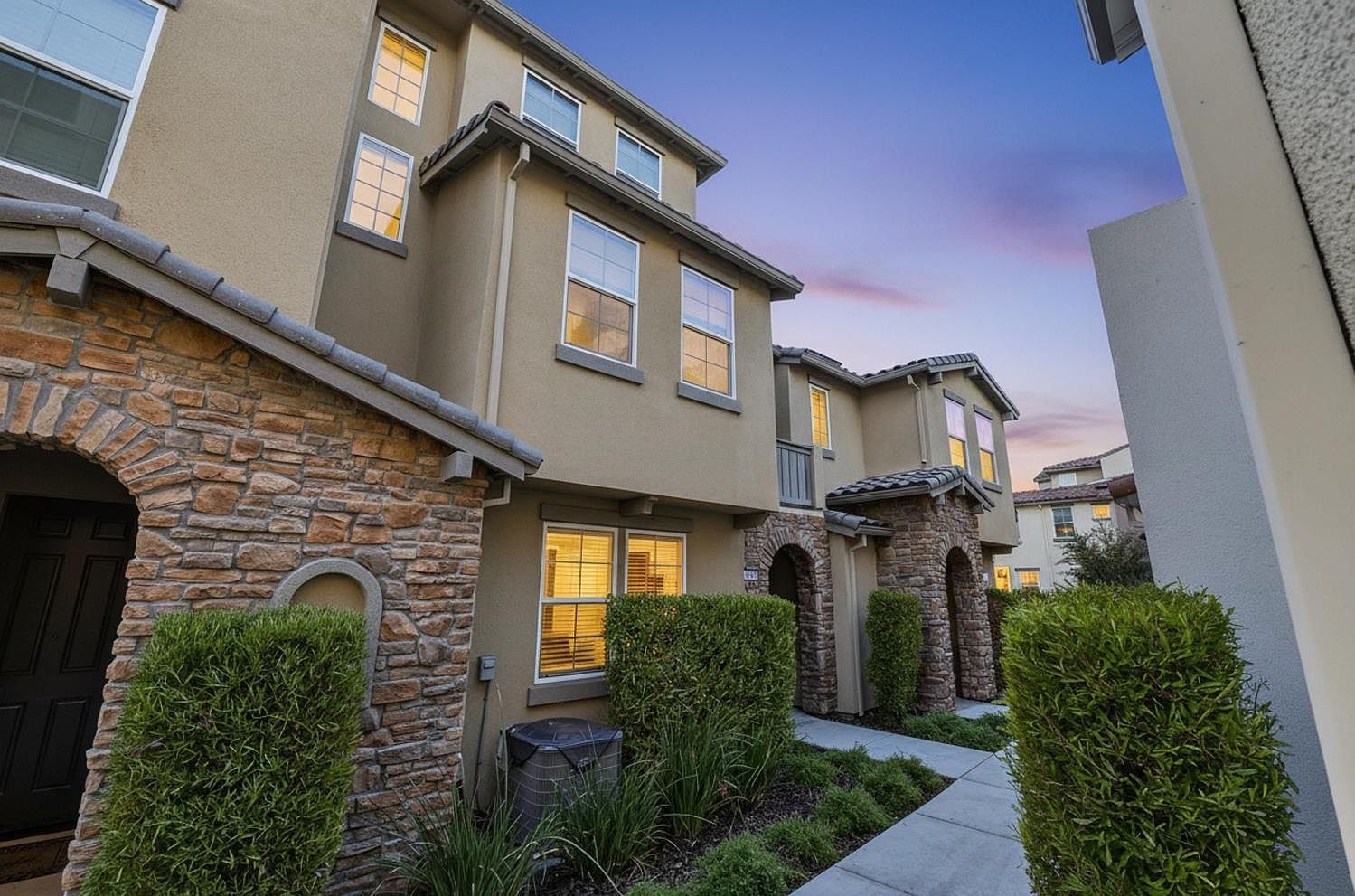 2945 Toulouse Walk Sacramento, CA 95834 - Thumbnail 2