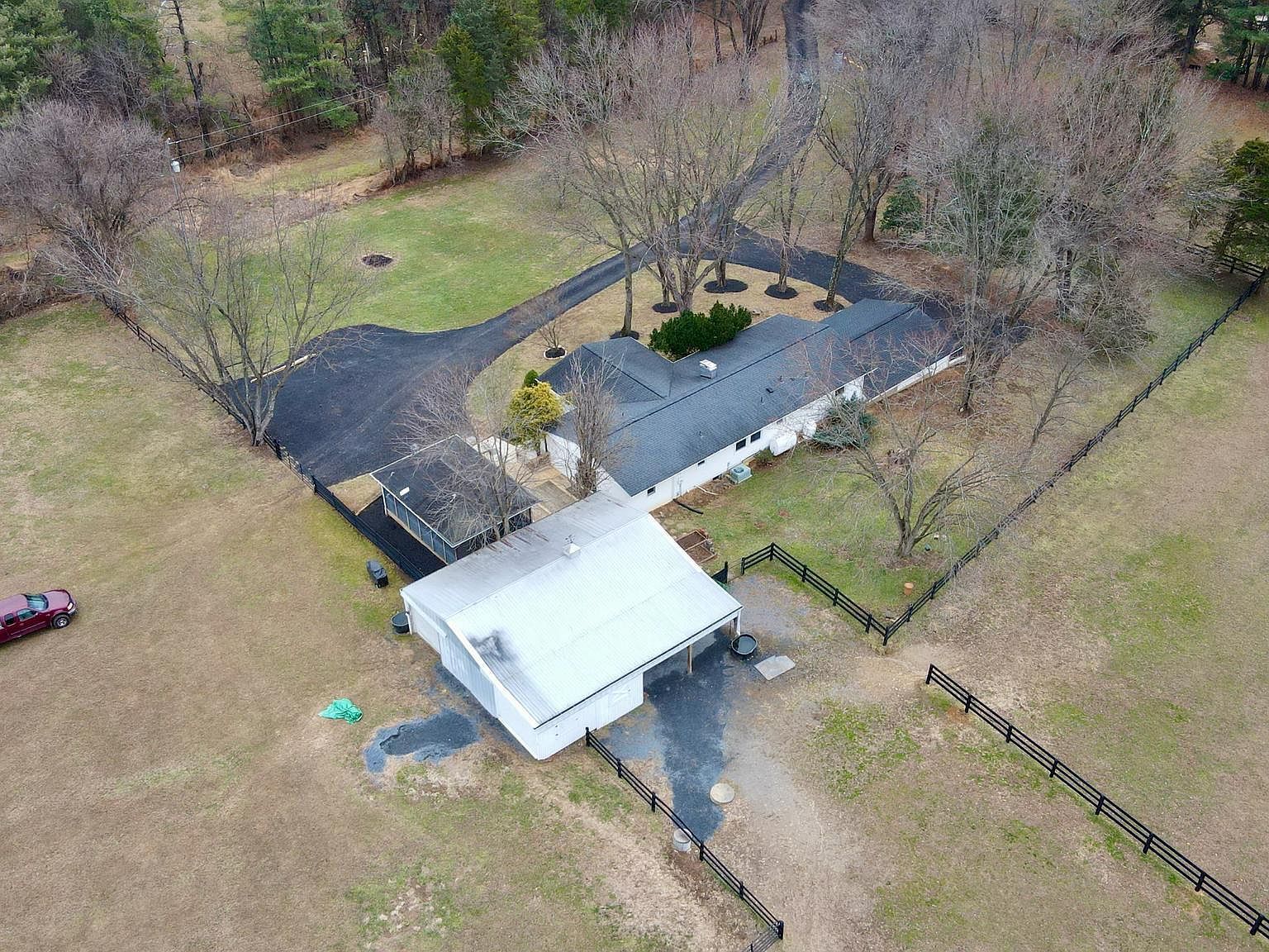 39362 Rickard Rd Lovettsville, VA 20180 - Thumbnail 2