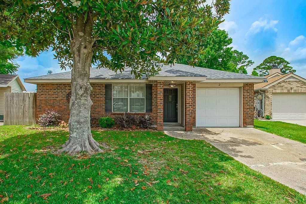 2 Nimitz Ct Harahan, LA 70123, 70123