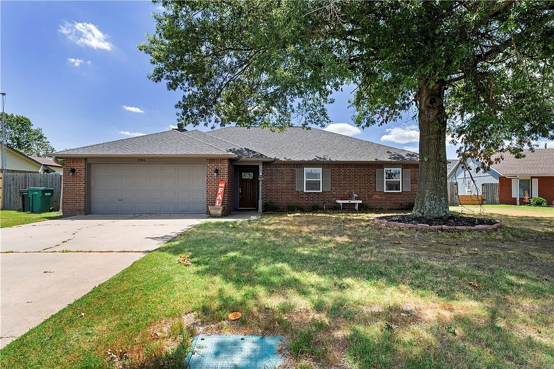 2006 S 11th St Rogers, AR 72758 - Thumbnail 2