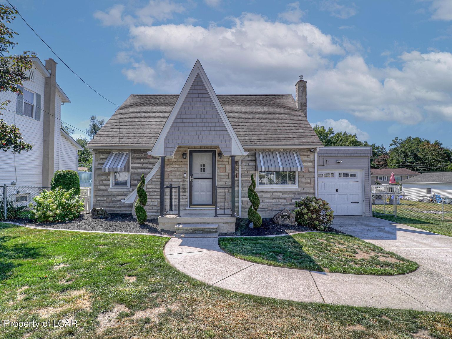 212 Elm St Dupont, PA 18641 - Thumbnail 2