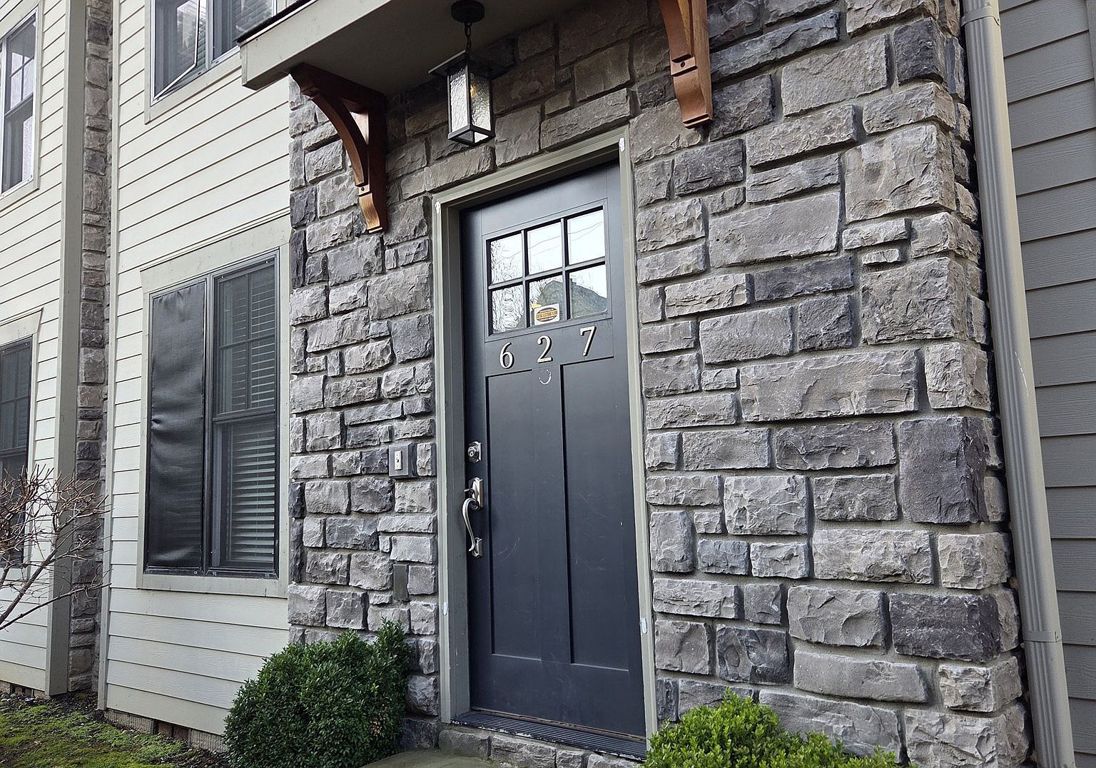 627 NE Randall Ave Portland, OR 97232 - Thumbnail 2