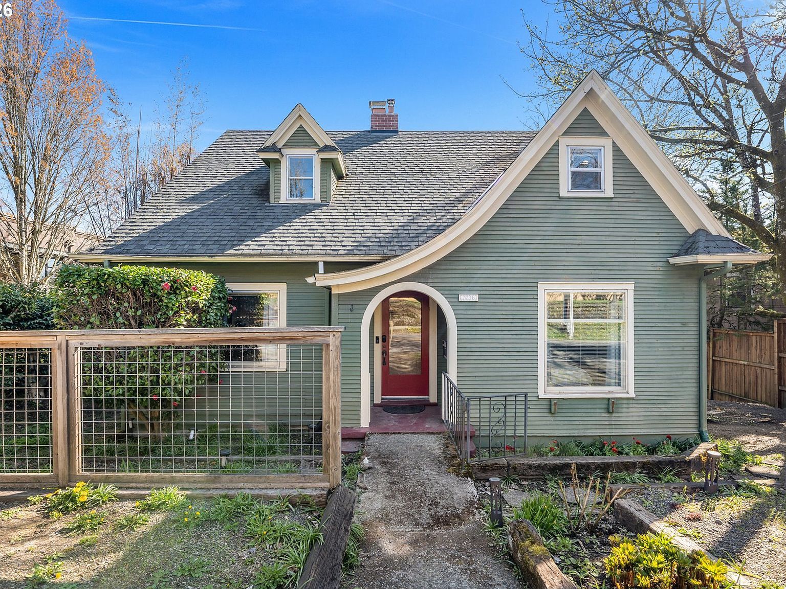 7738 SW 31st Ave Portland, OR 97219  | Single Family