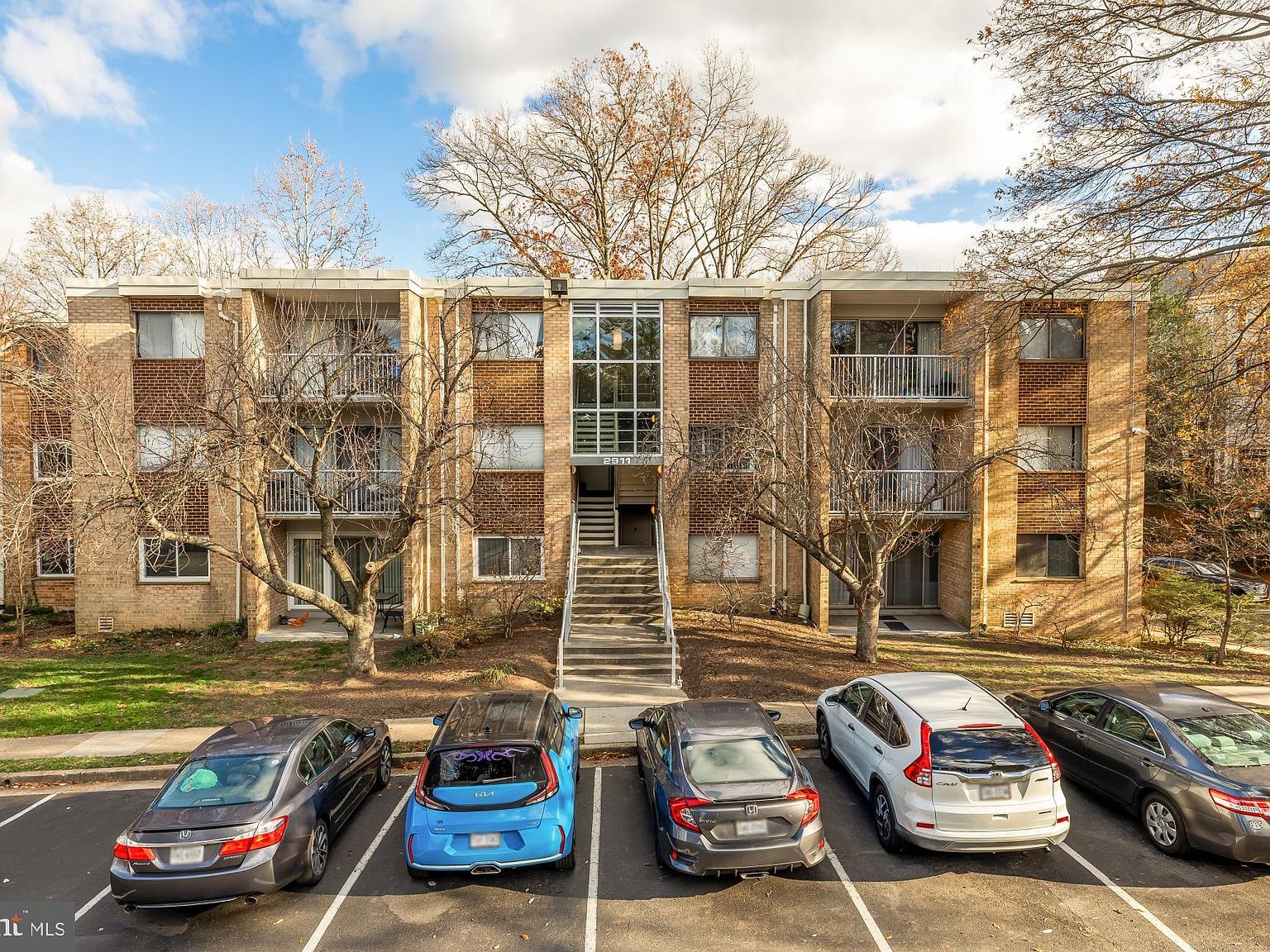 2911 Charing Cross Rd APT 16 Falls Church, VA 22042 - Thumbnail 2