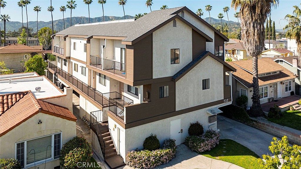 732 W Dryden St Glendale, CA 91202 - Thumbnail 2