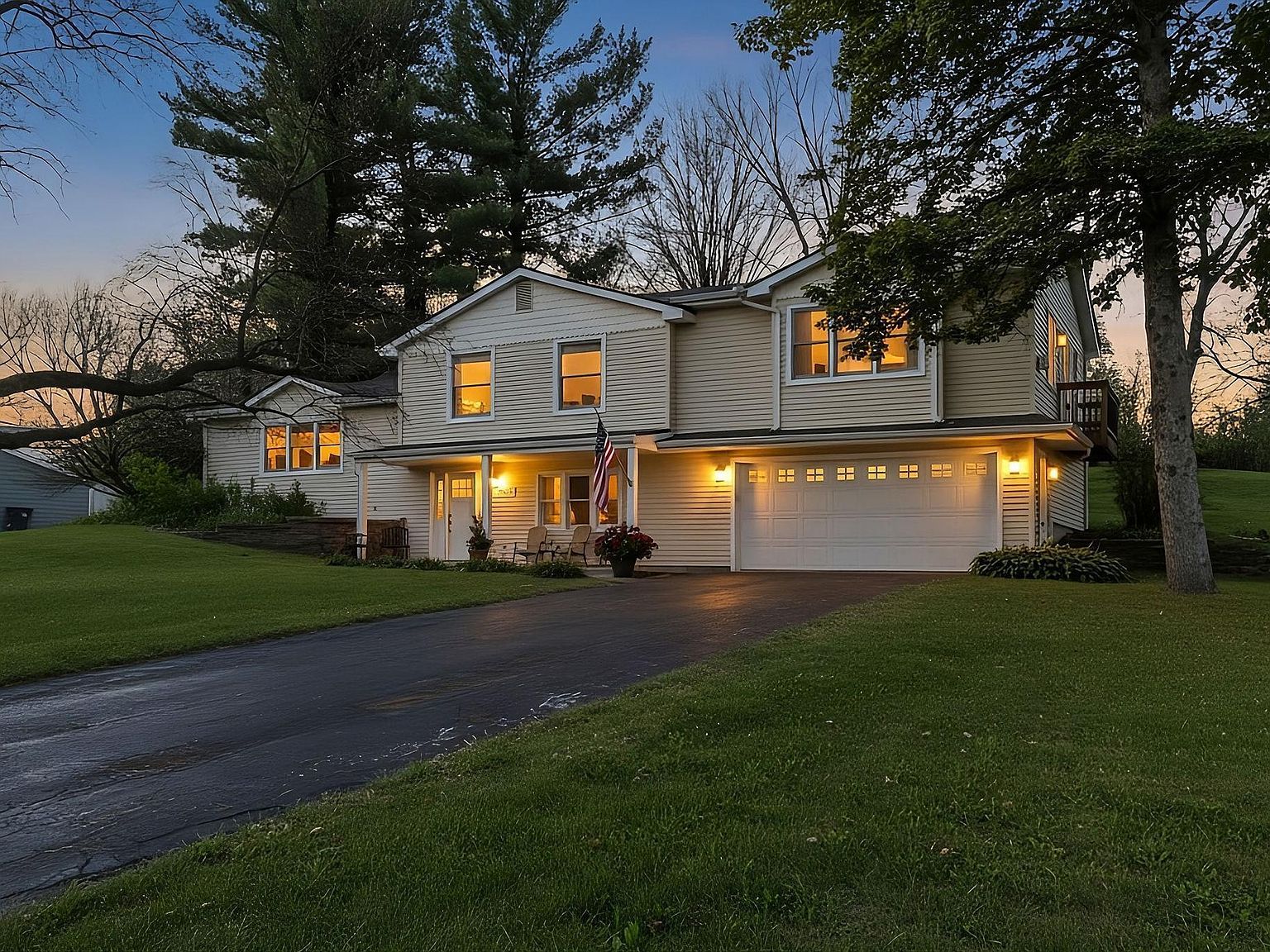 5026 Clear Spring Dr Minnetonka, MN 55345 - Thumbnail 2