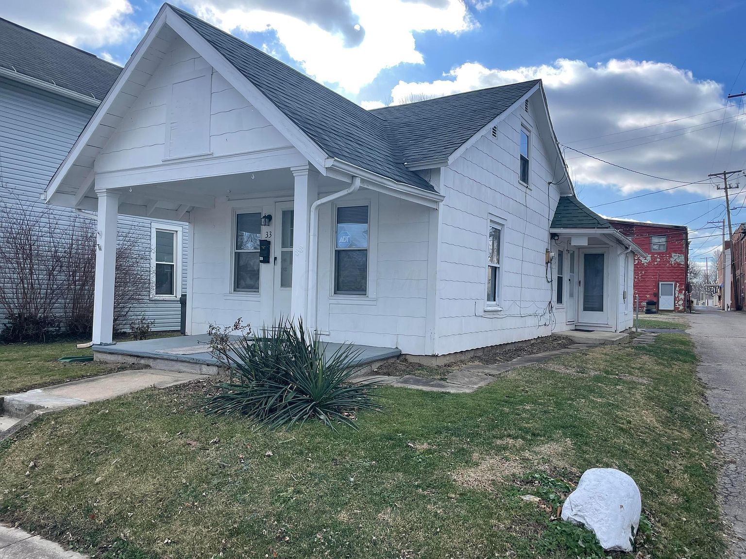 33 N High St Mount Sterling, OH 43143 - Thumbnail 2