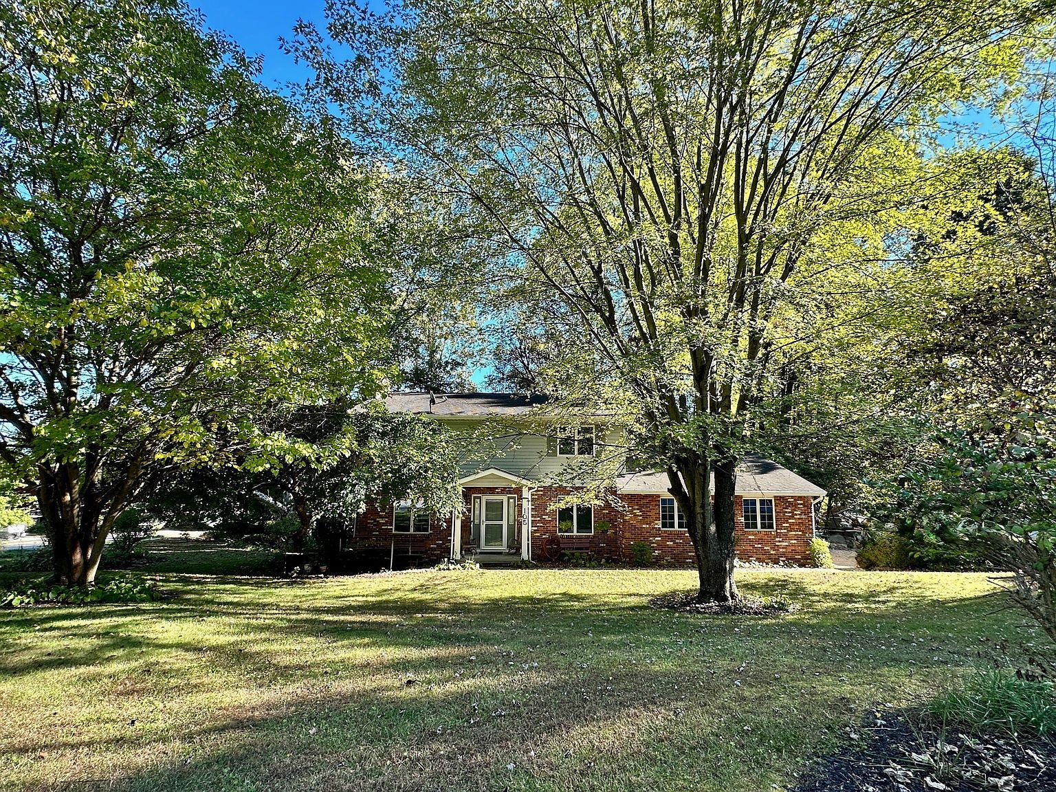 105 Wood Pl Martinsville, IN 46151 - Thumbnail 2