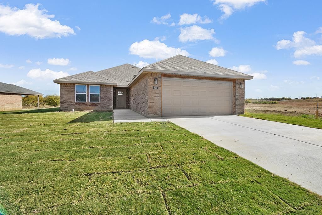 811 Bella Bvd Coleman, TX 76834 - Thumbnail 2