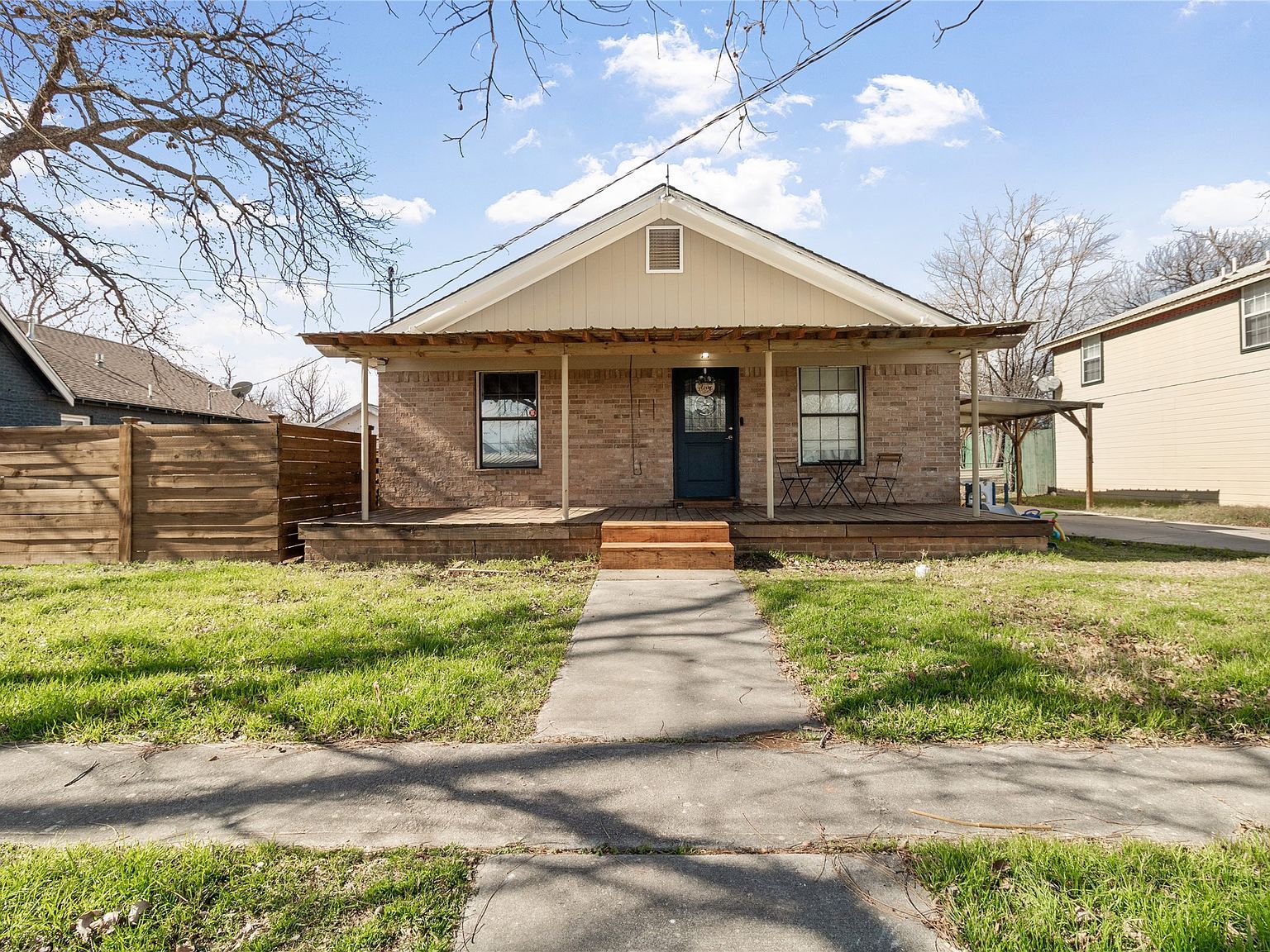 512 S Nueces St Coleman, TX 76834 - Thumbnail 2