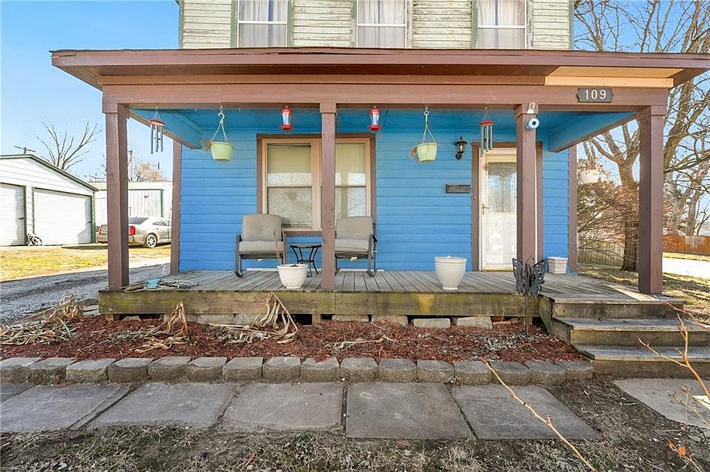 109 W Miami St NE Paola, KS 66071 - Thumbnail 2