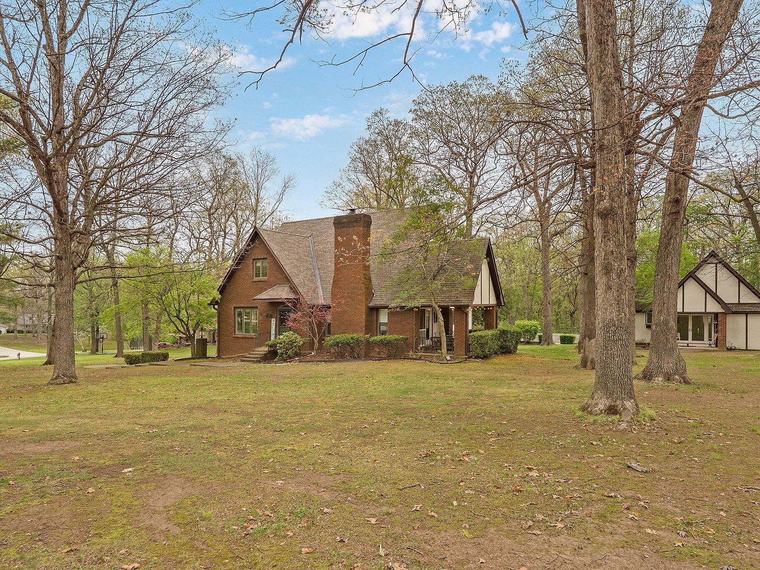 103 R J Ln Mount Vernon, MO 65712, 65712