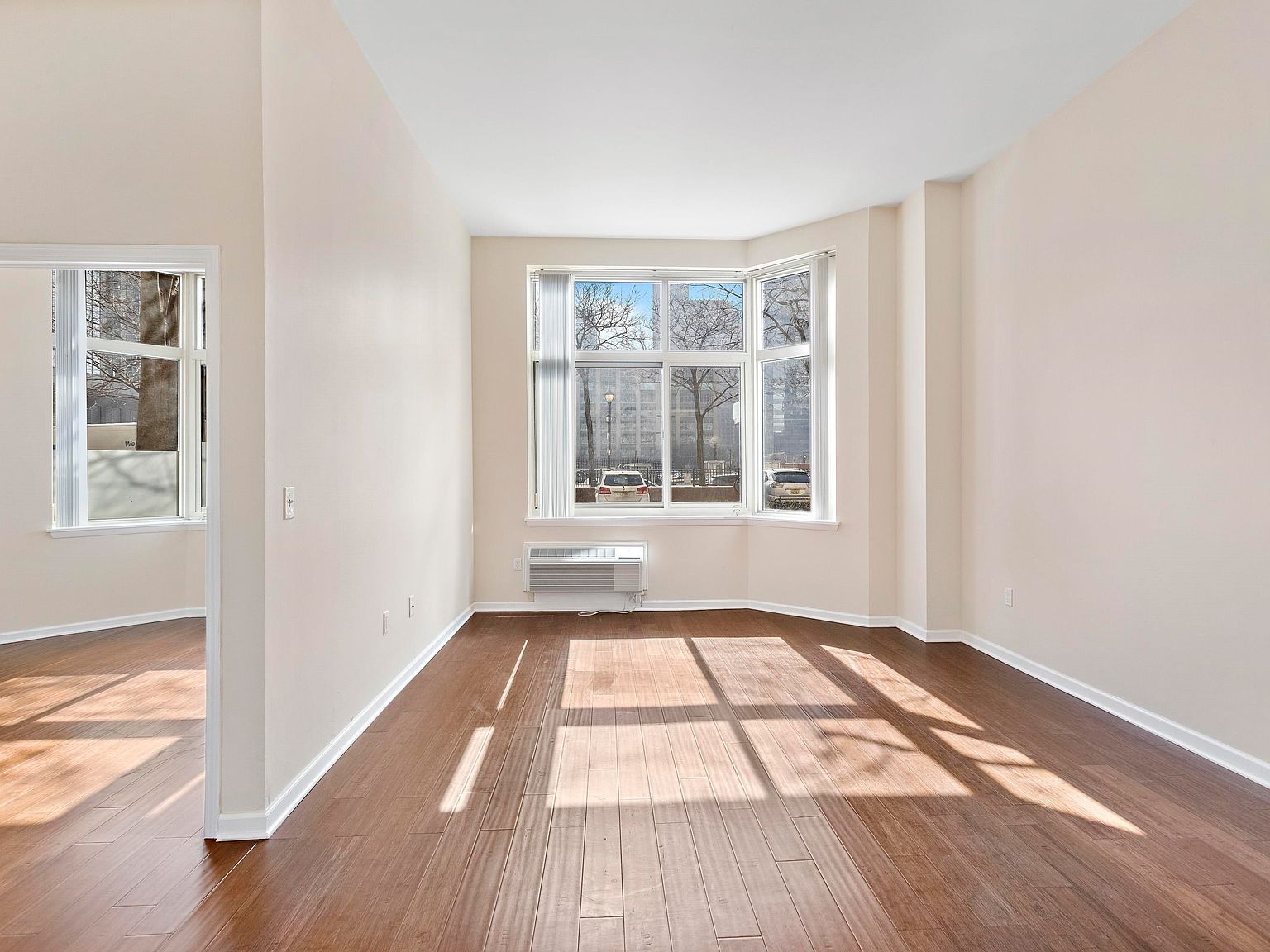 20 2nd St APT 110 Jersey City, NJ 07302 - Thumbnail 2
