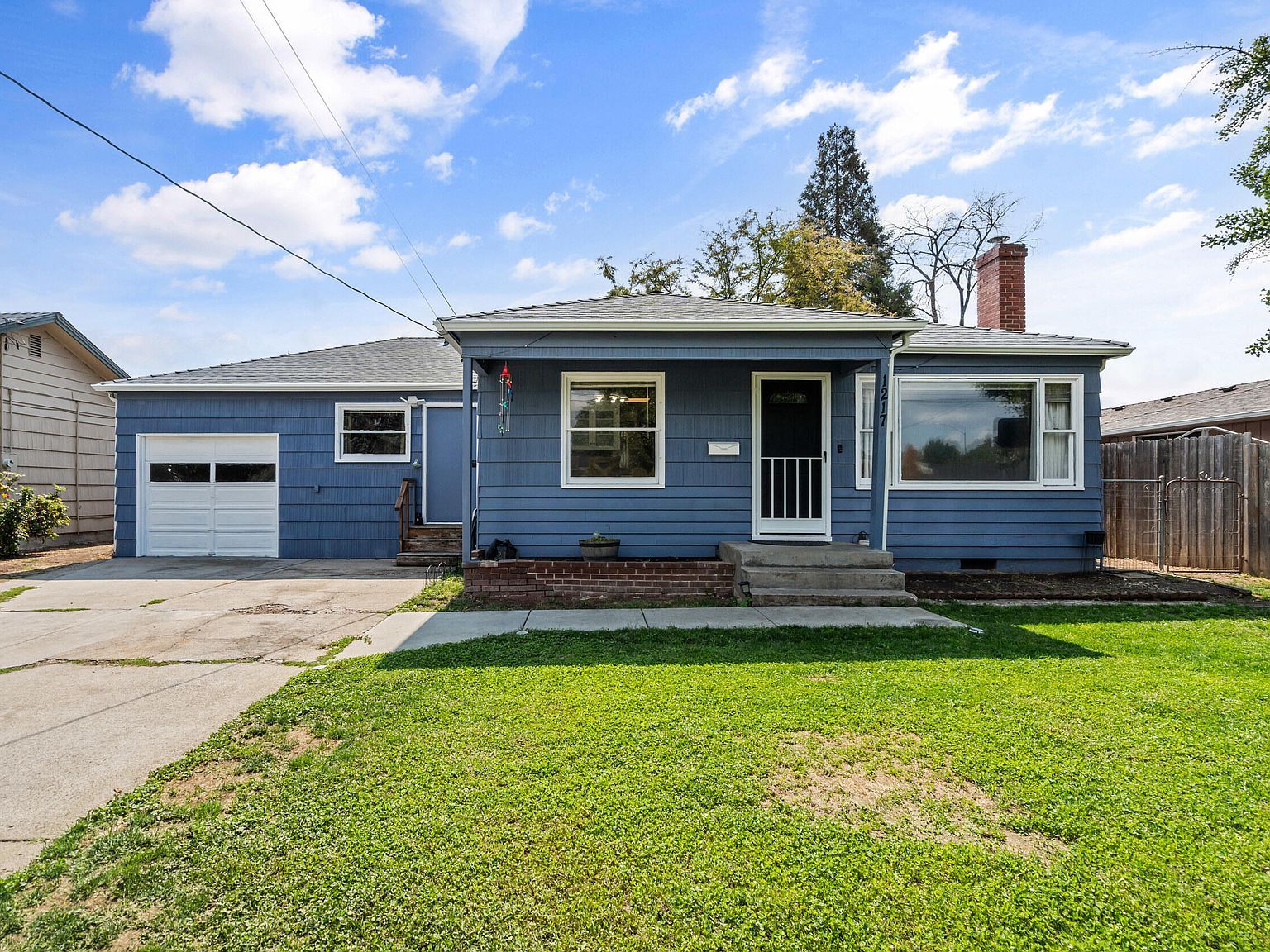 1217 Murray Ave Medford, OR 97501 - Thumbnail 2