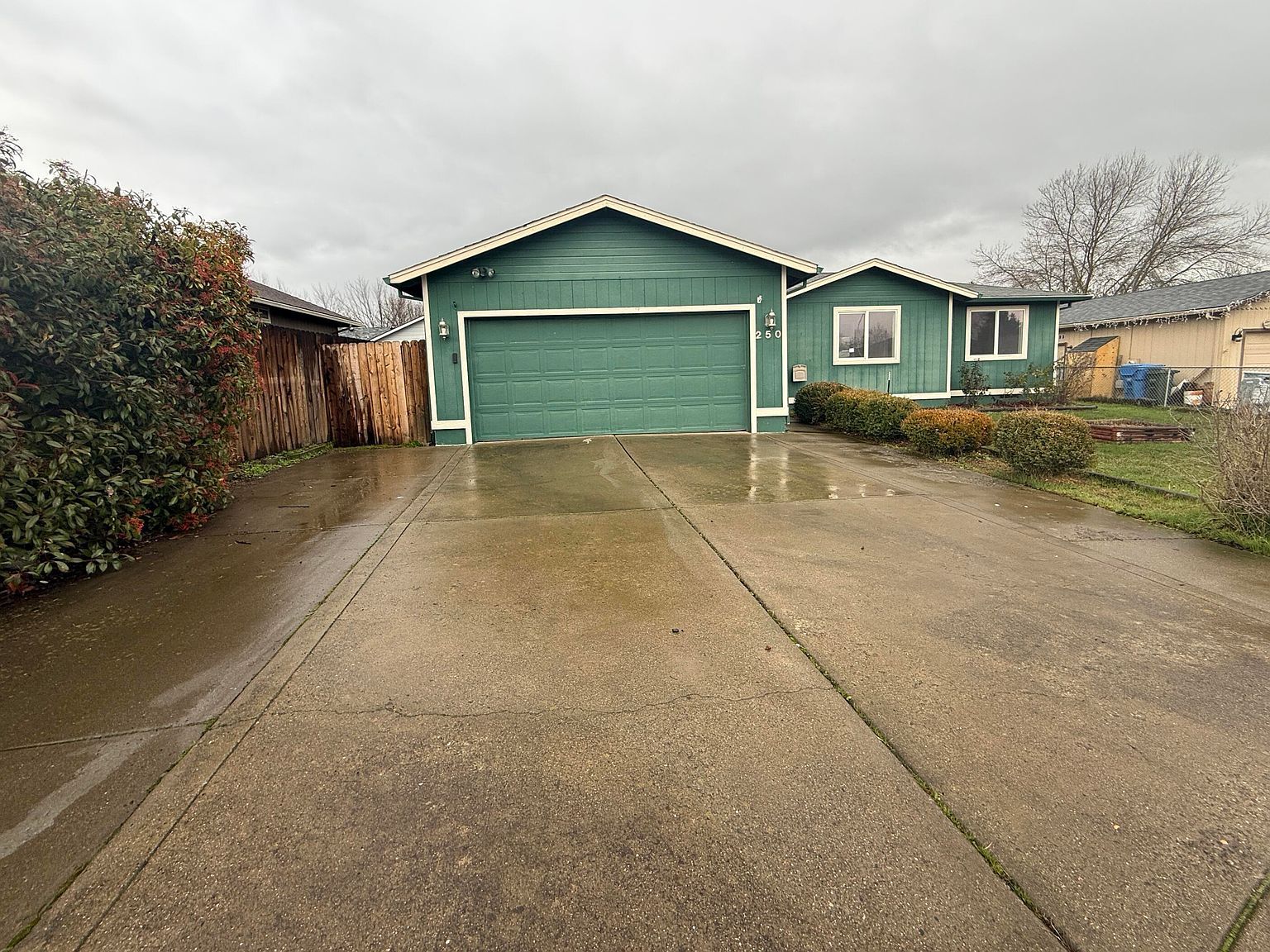 250 Tierra Cir Eagle Pt, OR 97524 - Thumbnail 2