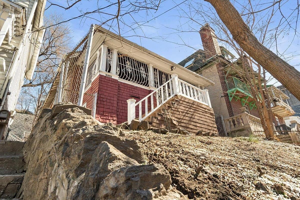 3372 Fort Independence St Bronx, NY 10463 - Thumbnail 2