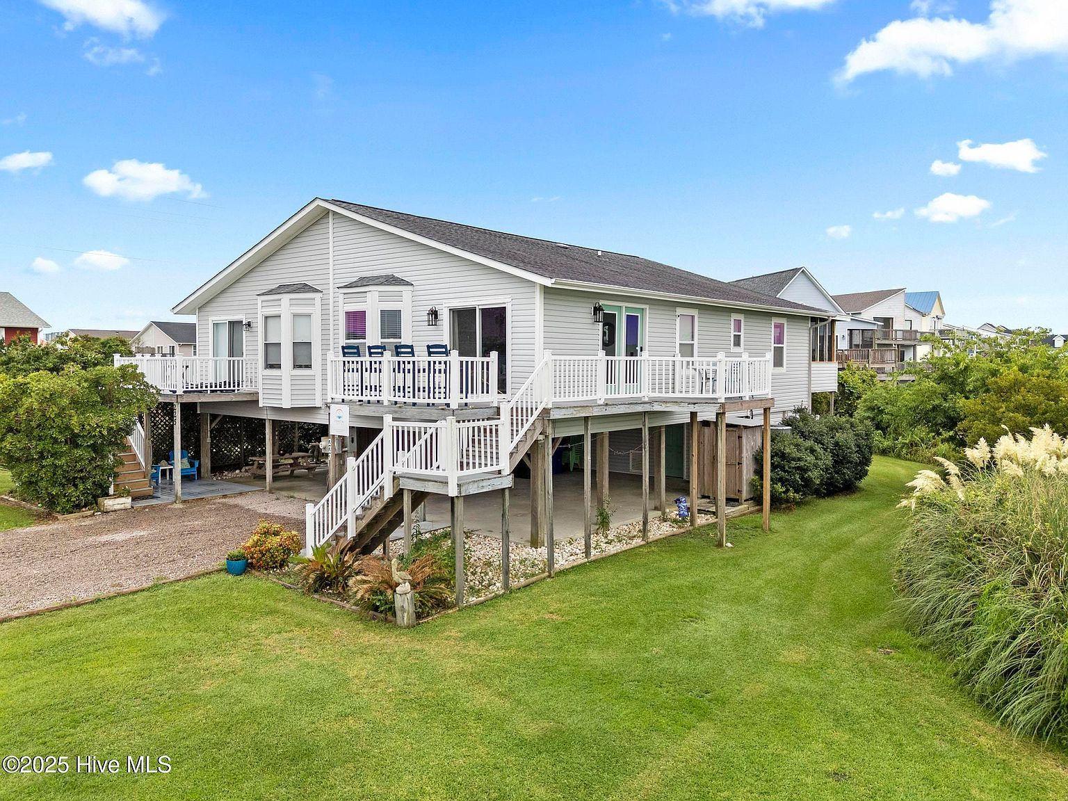 227 Coastal Dr North Topsail Beach, NC 28460 - Thumbnail 2