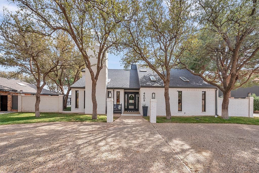 4609 Green Tree Blvd Midland, TX 79707 - Thumbnail 2