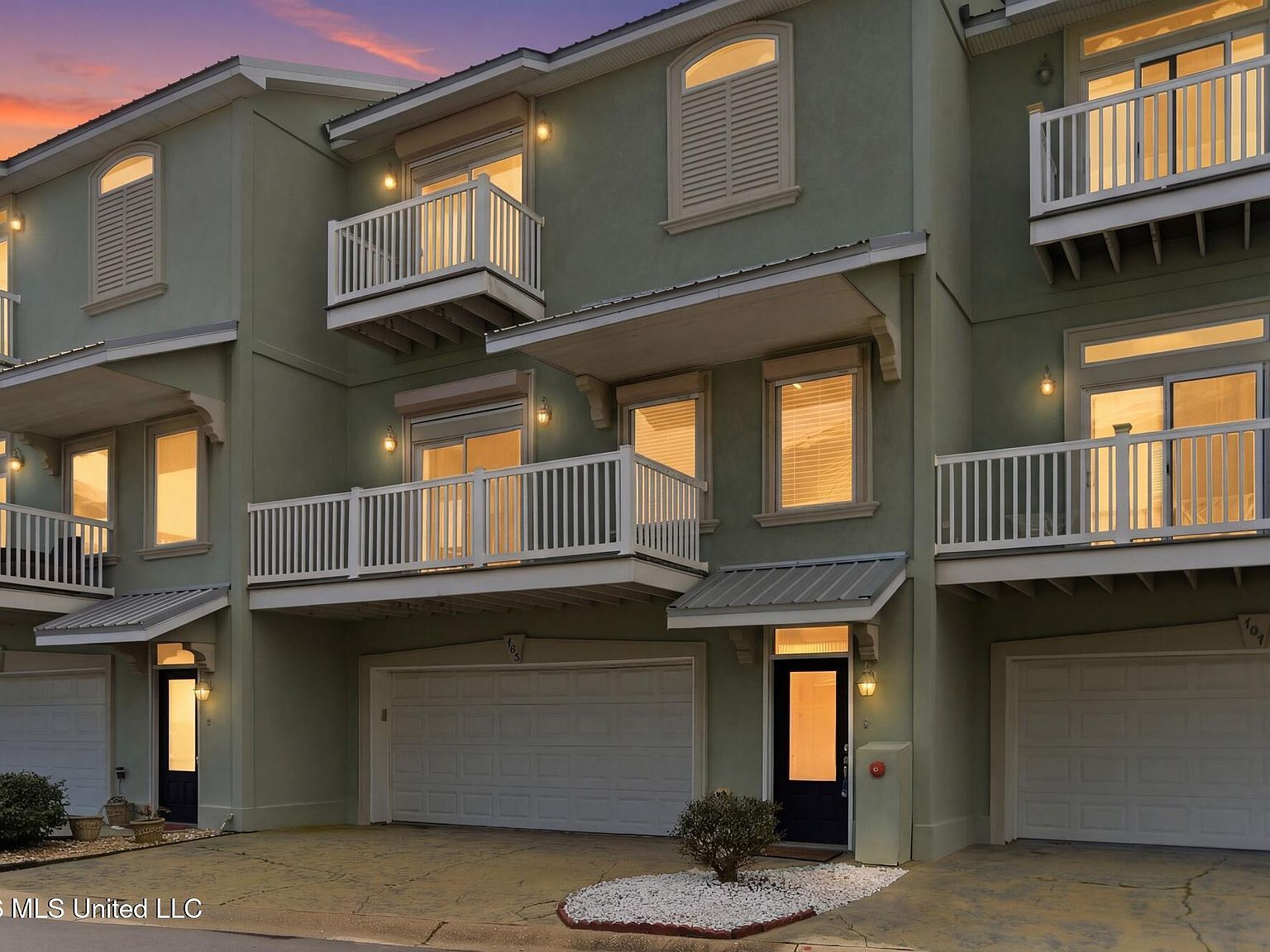 705 W Beach Blvd #705 Long Beach, MS 39560  | Condominium