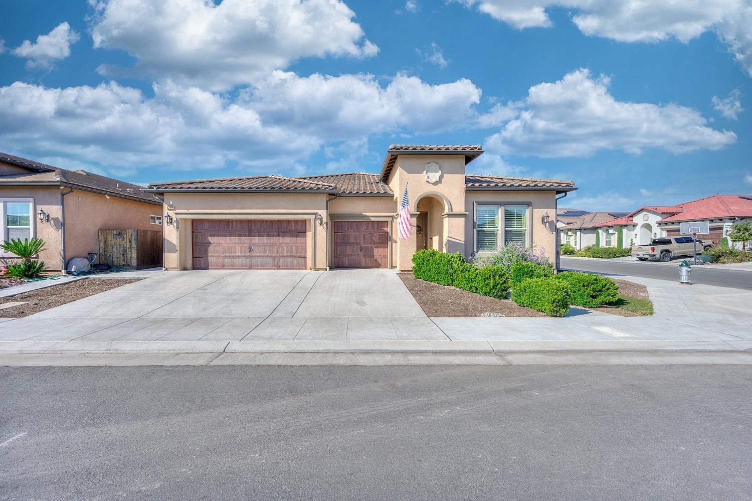 6228 E Providence Ave Fresno, CA 93727 - Thumbnail 2