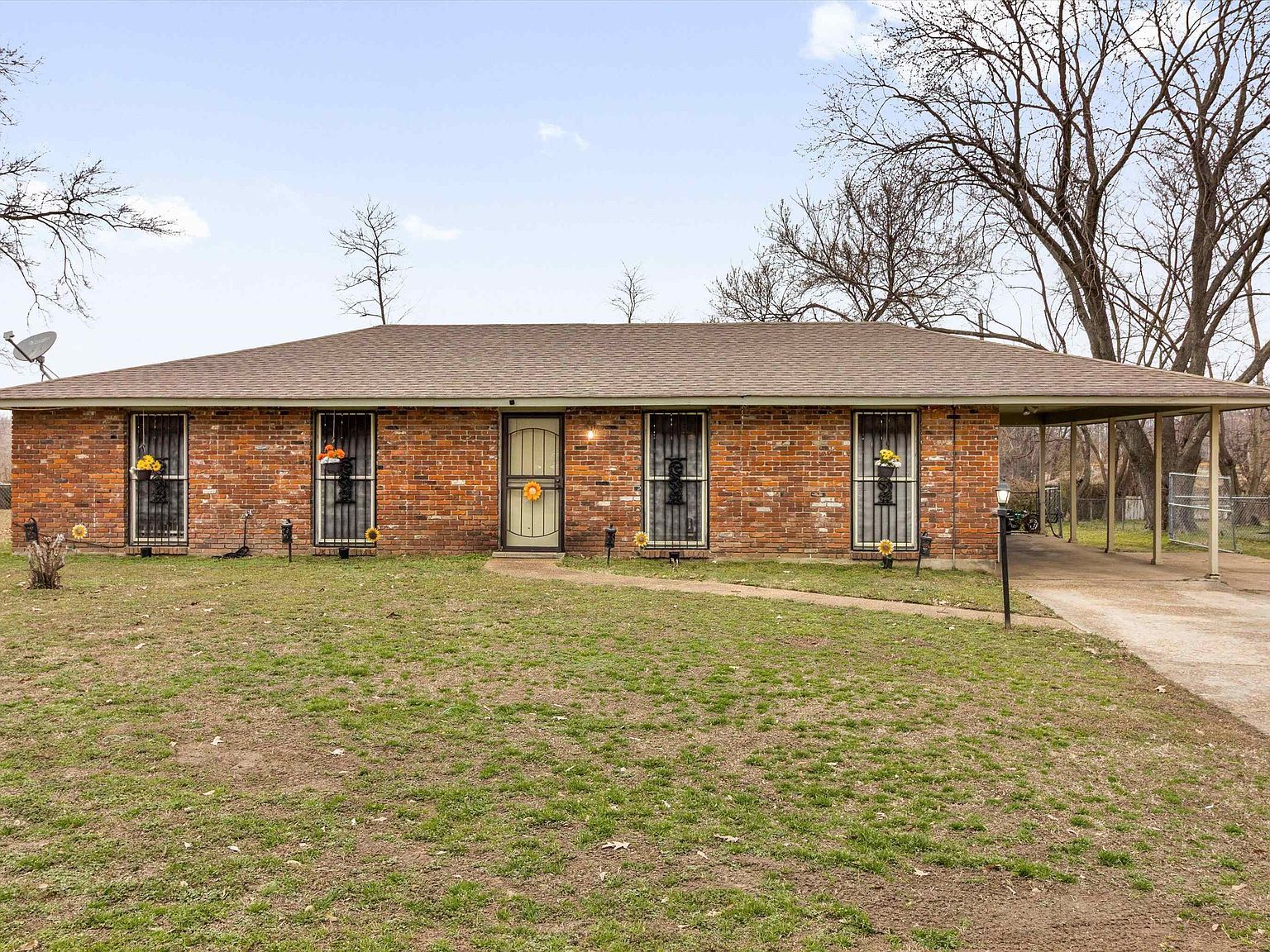 214 Ivan Rd Memphis, TN 38109 - Thumbnail 2