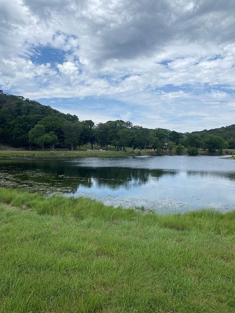 220 Dekoch Rdg Kerrville, TX 78028, 78028