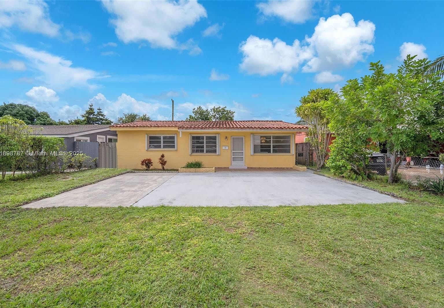6288 SW 22nd Ct Miramar, FL 33023 - Thumbnail 2