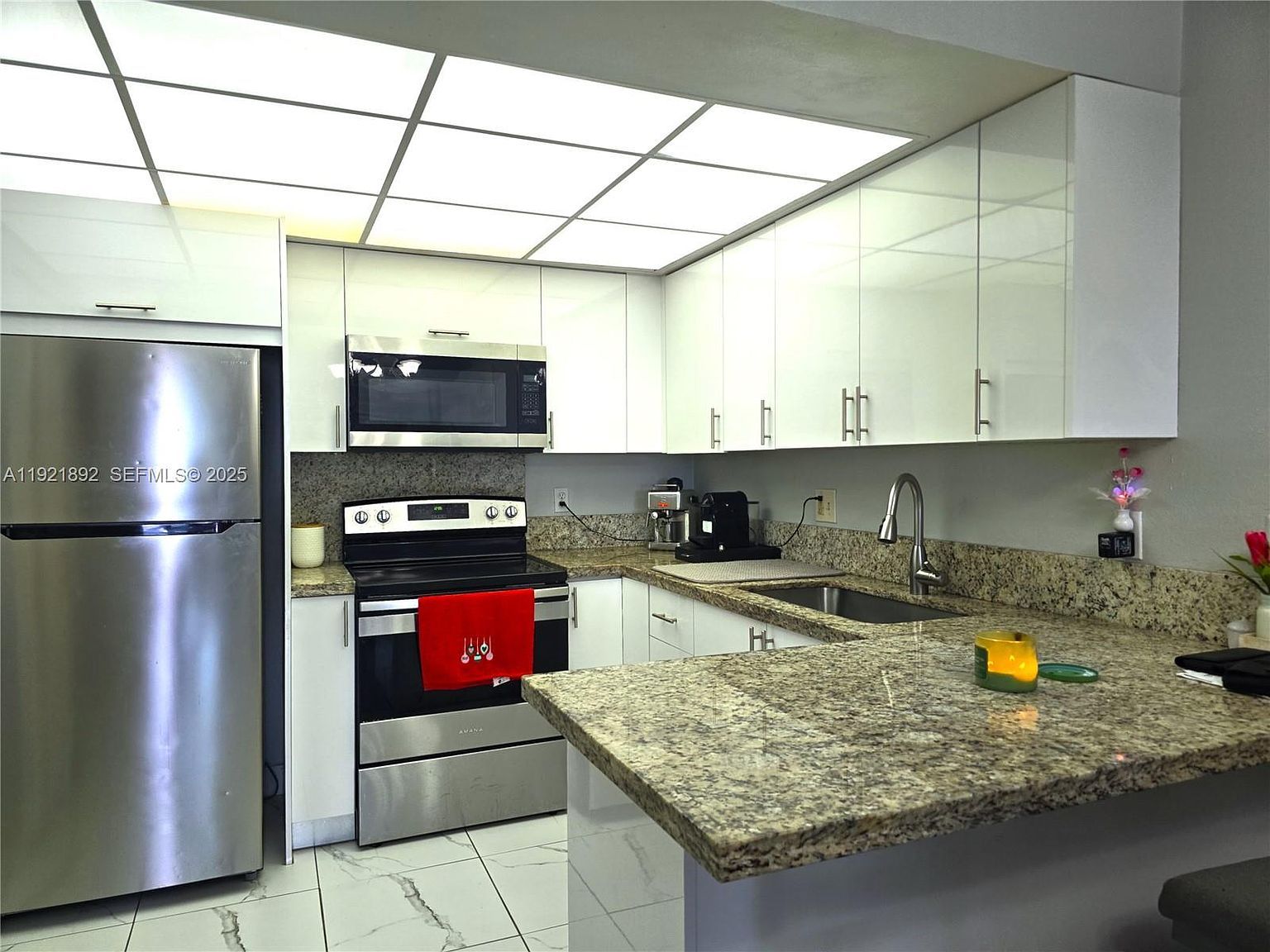 1750 W 56th St APT 216 Hialeah, FL 33012 - Thumbnail 2