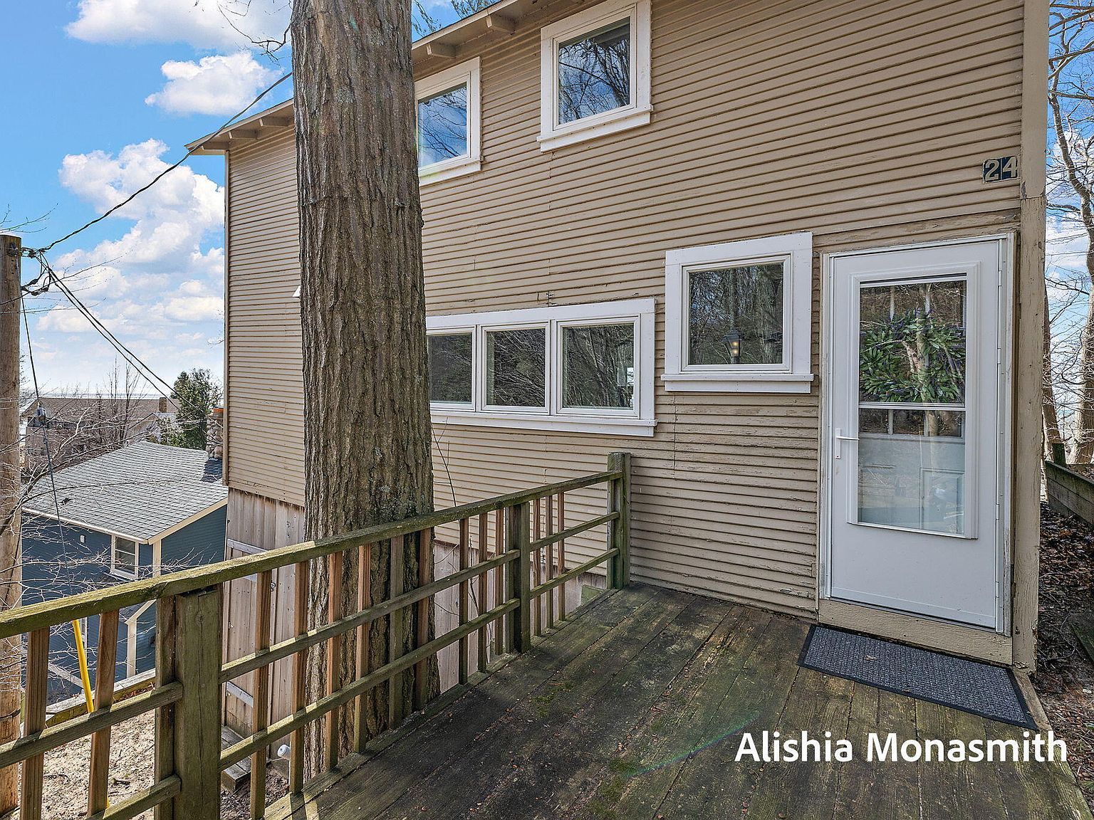 15058 Stickney Ridge Rd Grand Haven, MI 49417  | Single Family