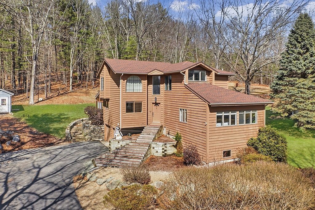 34 Grove St Shrewsbury, MA 01545 - Thumbnail 2