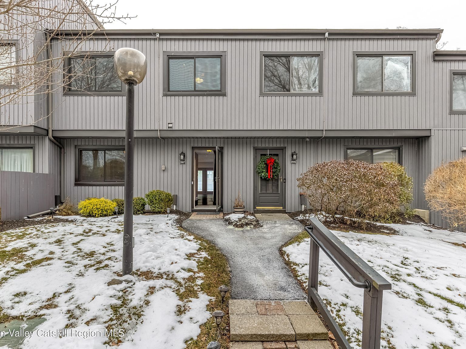 1907 Magnolia Walk Poughkeepsie, NY 12603 - Thumbnail 2