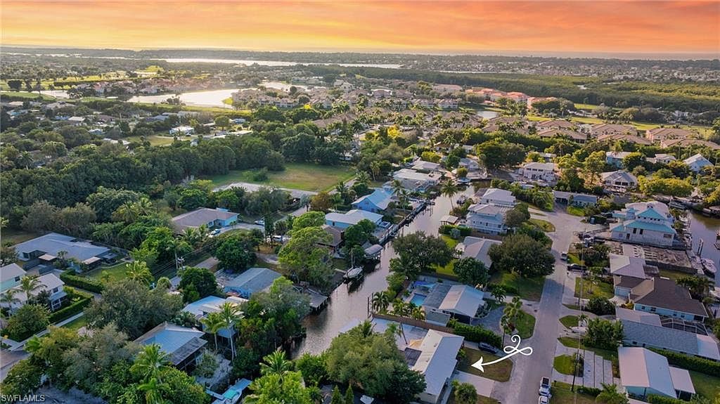 2772 Riverview Dr Naples, FL 34112 - Thumbnail 2