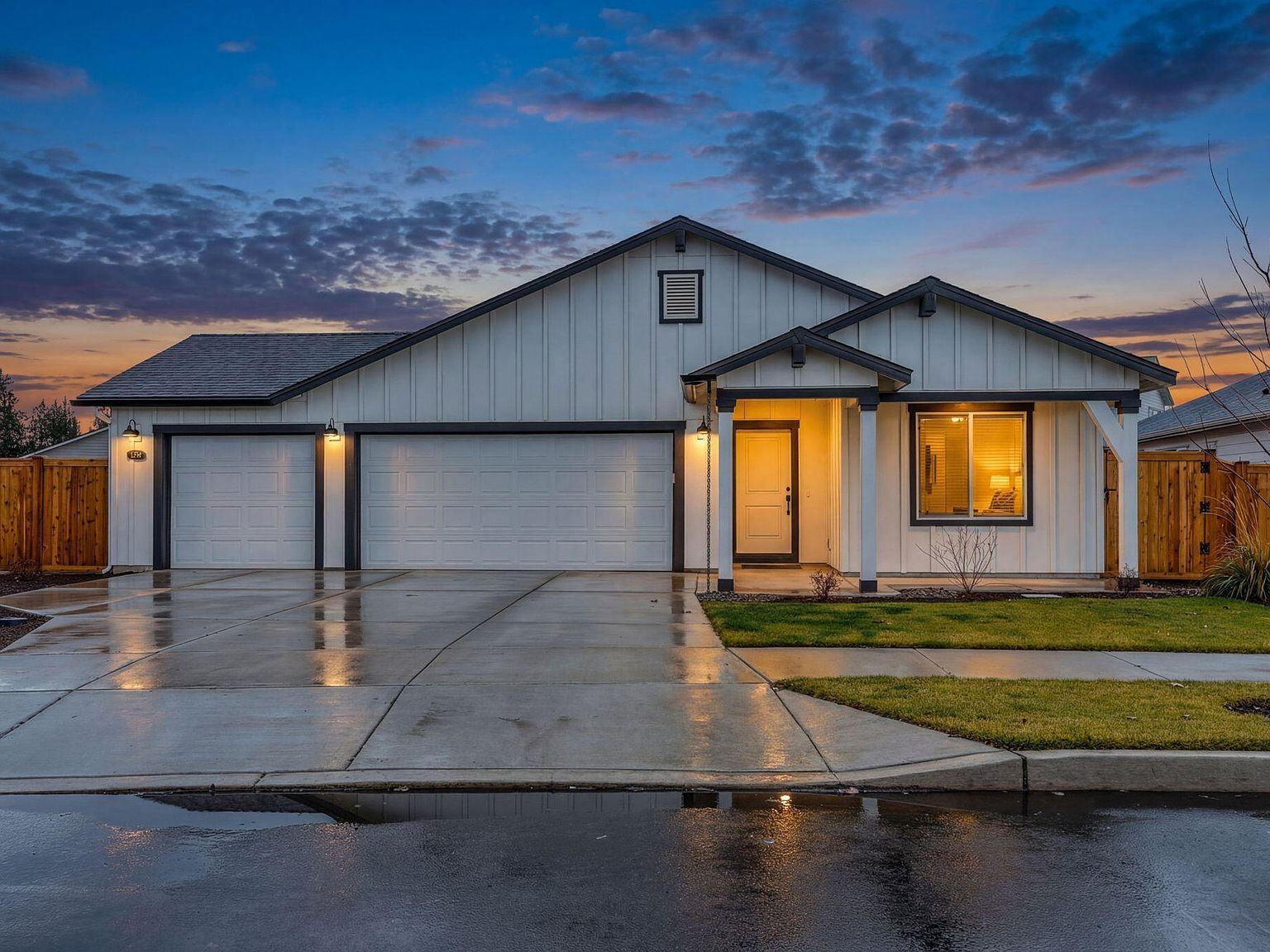 1062 NW Walnut Ave Redmond, OR 97756 - Thumbnail 2