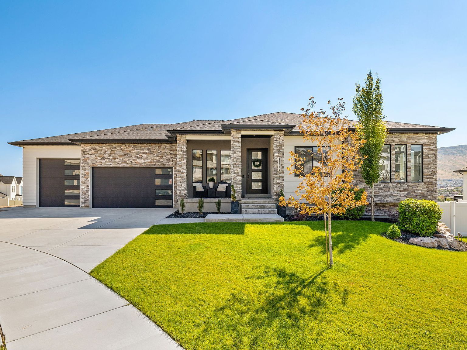 14203 S Brook Heights Cir W Herriman, UT 84096 - Thumbnail 2