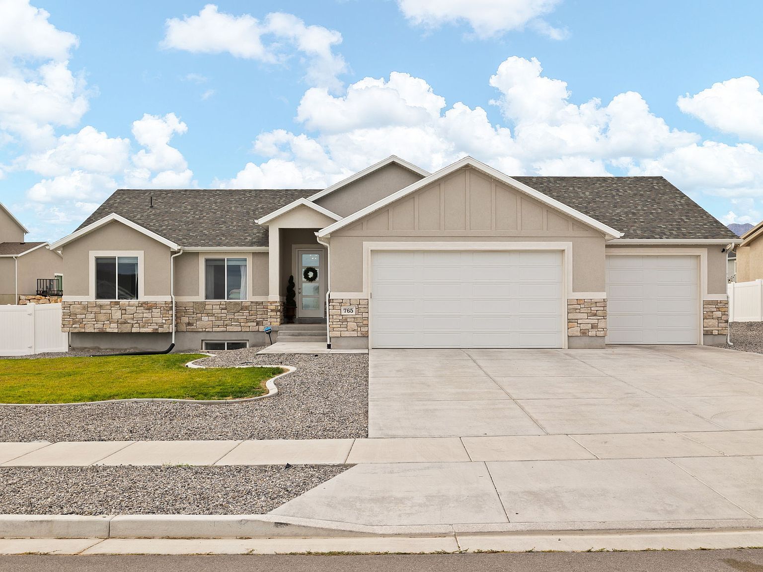 765 W Vista View Dr Grantsville, UT 84029 - Thumbnail 2