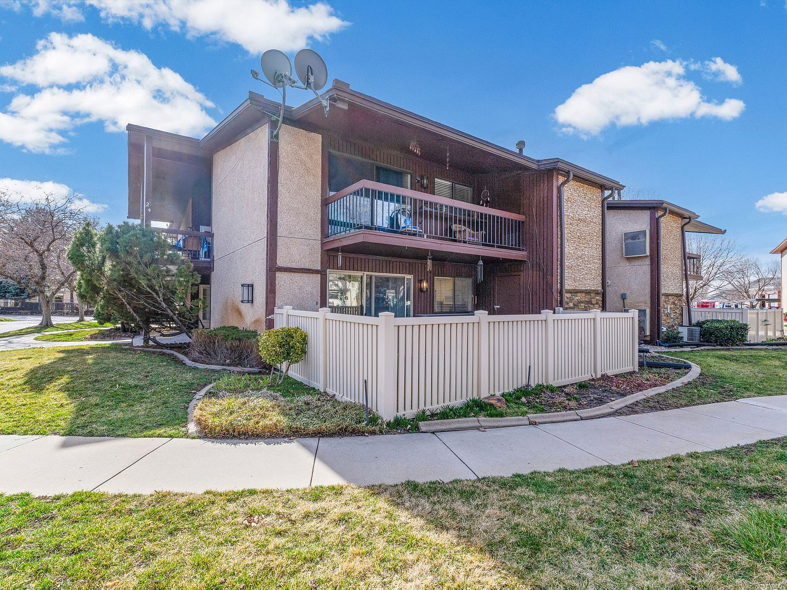 325 E 2550 N APT 22 North Ogden, UT 84414  | Condominium