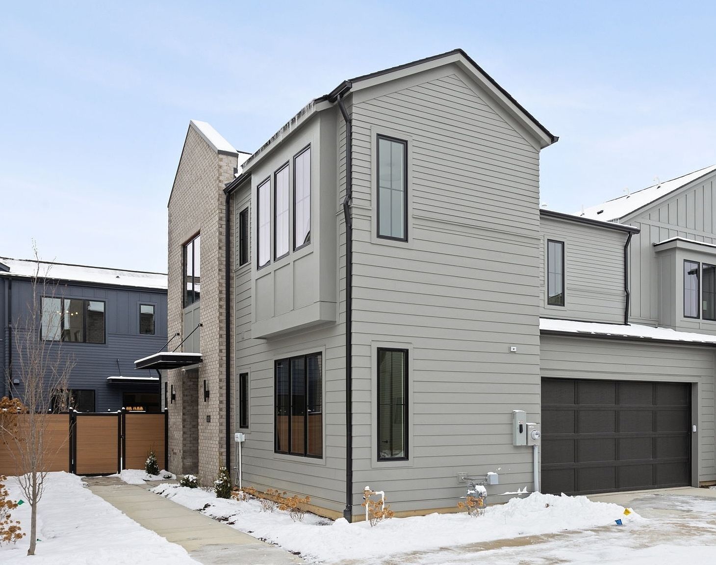 1676 Coach Dr Westfield, IN 46074 - Thumbnail 2