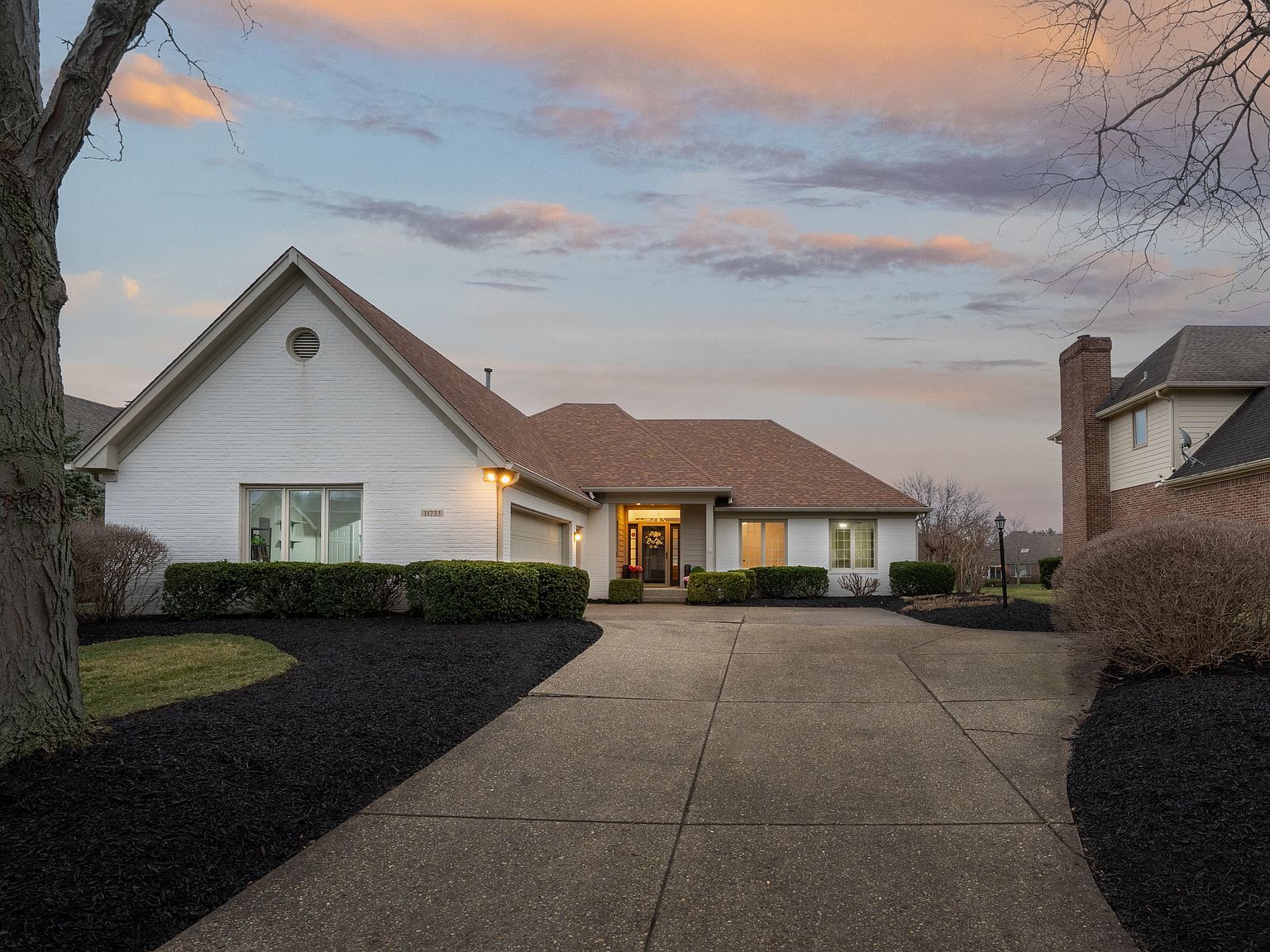 11733 Whisper Bay Ct Carmel, IN 46033 - Thumbnail 2