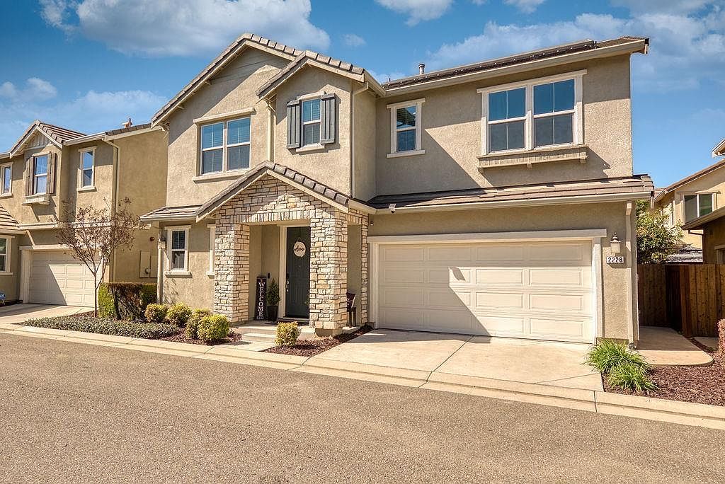 2228 Gallery Dr Riverbank, CA 95367 - Thumbnail 2