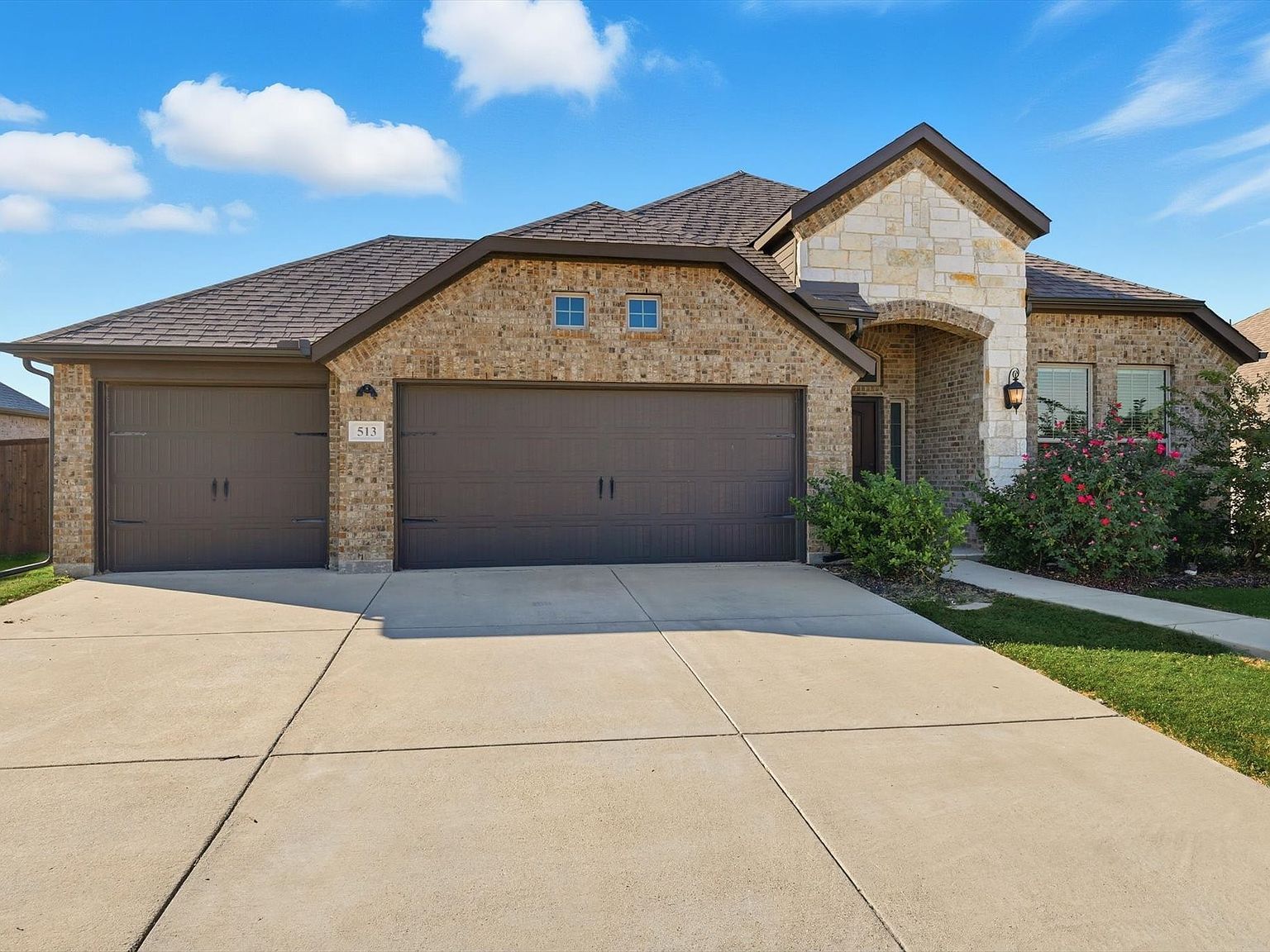 513 Oleander Dr Royse City, TX 75189 - Thumbnail 2