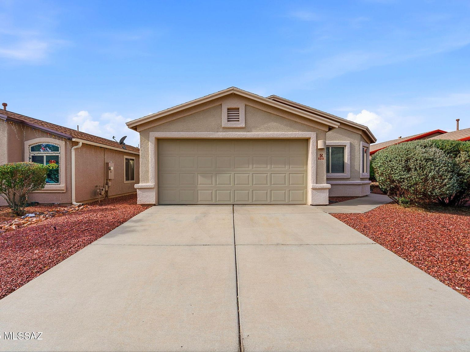 8244 S Lost Mountain Rd Tucson, AZ 85747 - Thumbnail 2