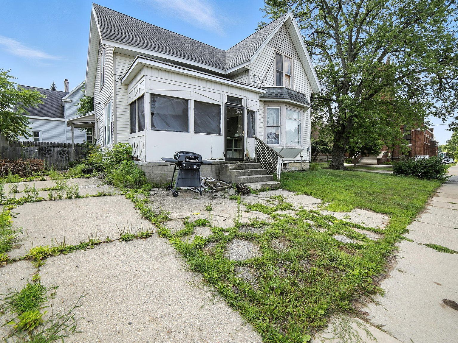 404 S Bridge St Belding, MI 48809 - Thumbnail 2