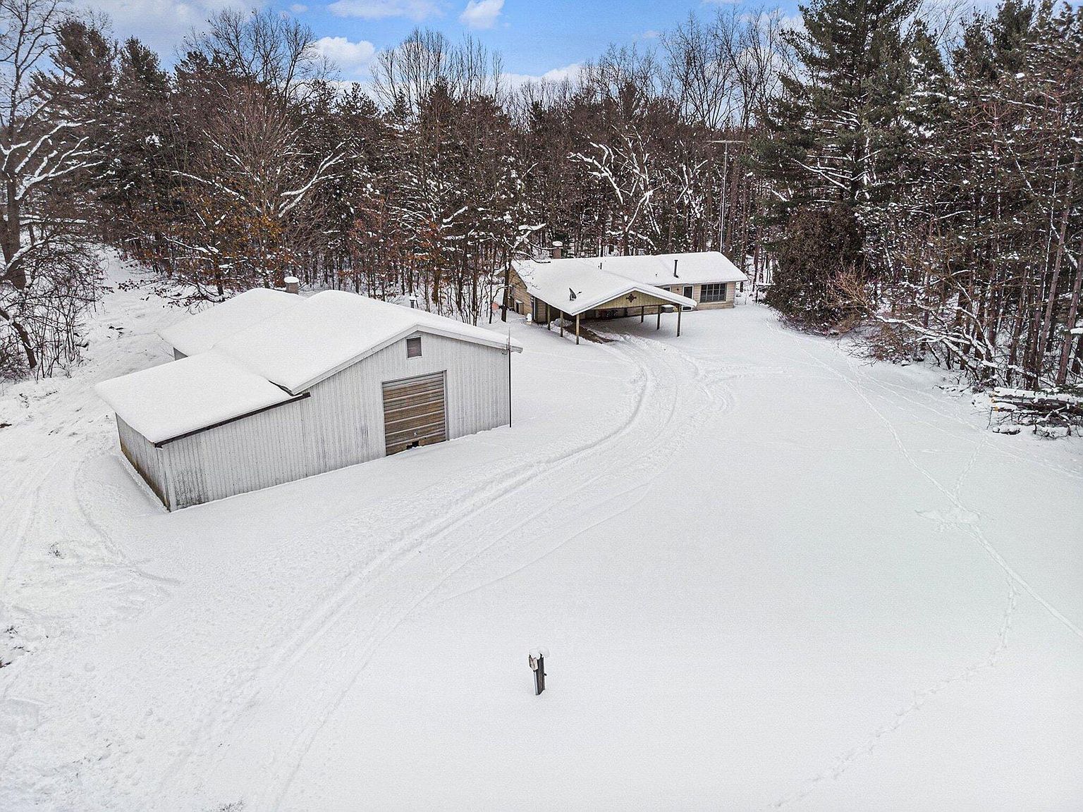 57153 M 51 S Dowagiac, MI 49047 - Thumbnail 2