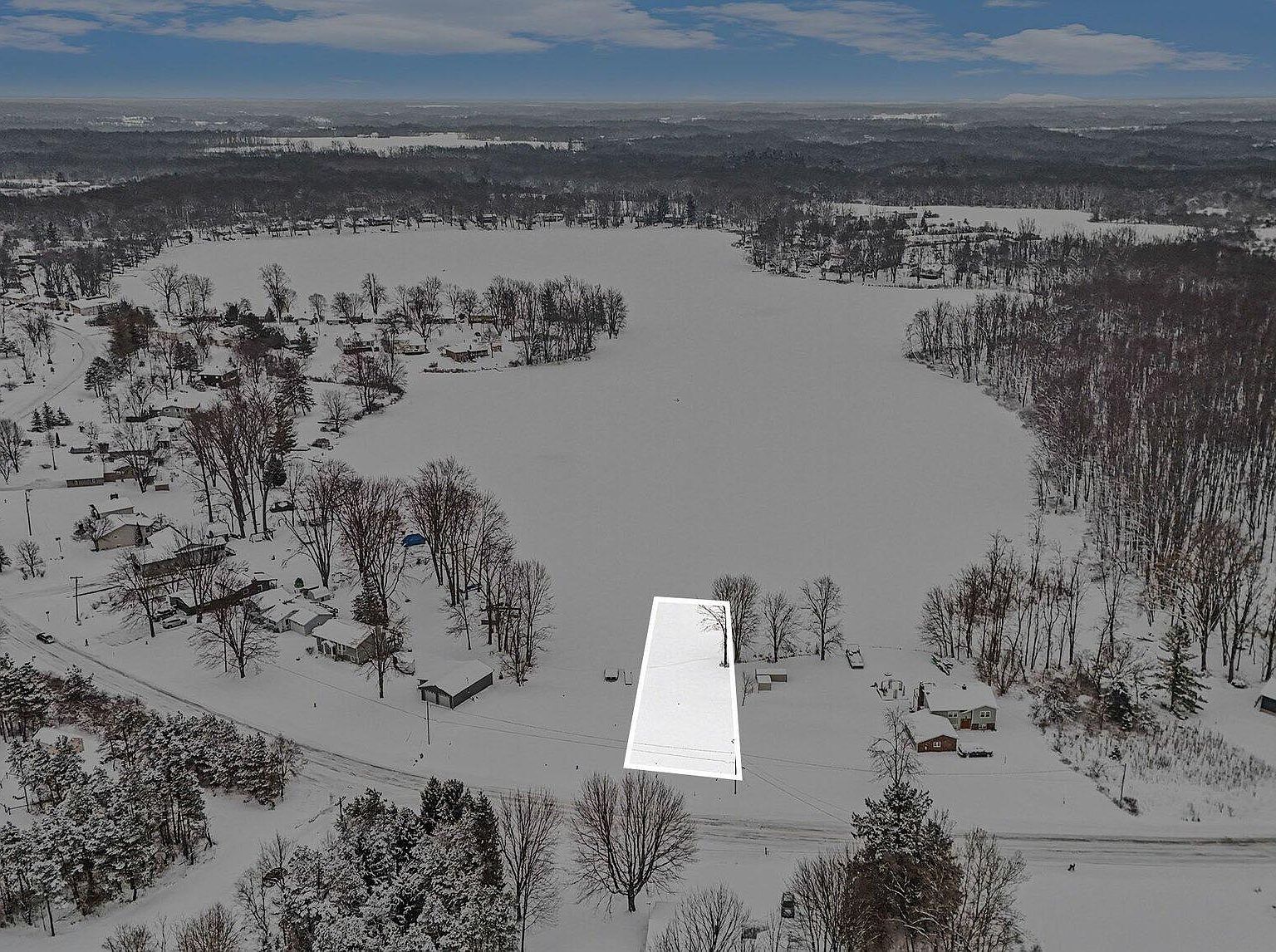 9758 Ten Mile Rd NE Rockford, MI 49341 - Thumbnail 2