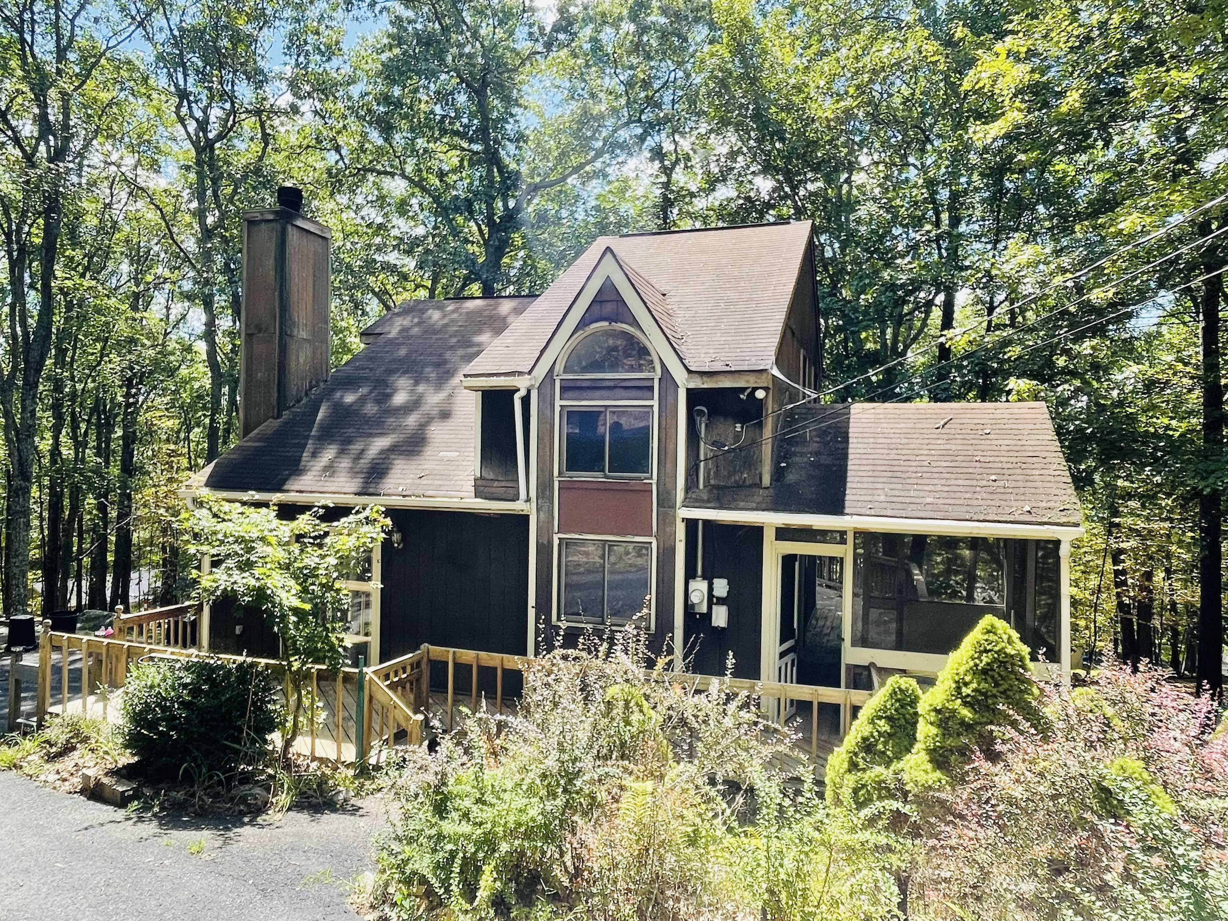 117 Dover Drive, Bushkill, PA, USA, 18324  | Single Family